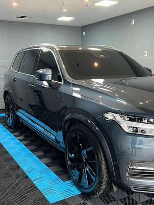 VOLVO-XC90-2023