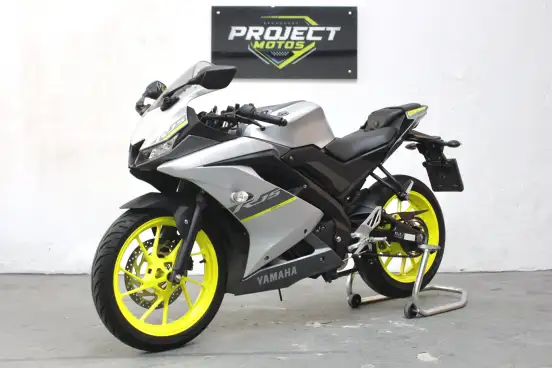 YAMAHA-YZF R15-2024