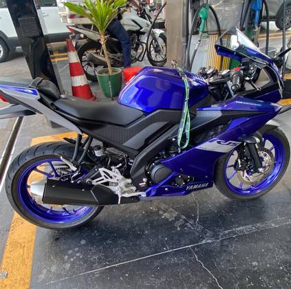 YAMAHA YZF R15 