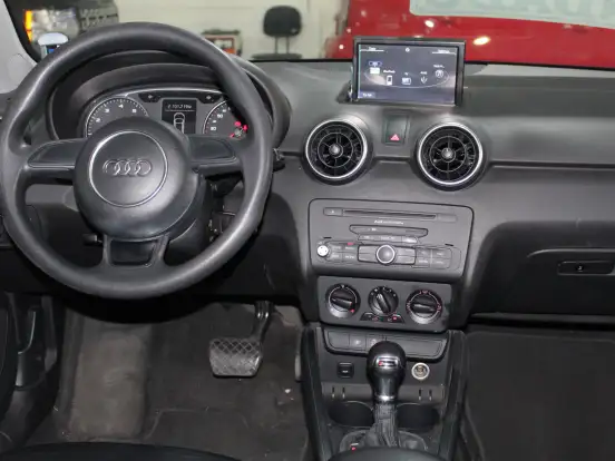 AUDI-A1-1.4 TFSI SPORTBACK ATTRACTION 16V 122CV GASOLINA 4P S-TRONIC AUDI-A1-2014
