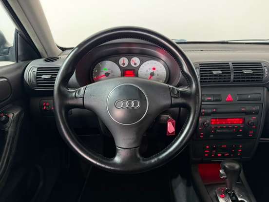 AUDI-A3-1.8 20V 180CV TURBO GASOLINA 4P TIPTRONIC AUDI-A3-2006