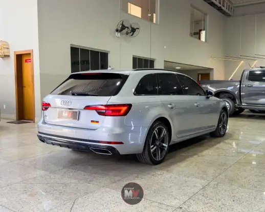 AUDI-A4-2019