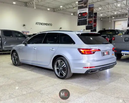AUDI-A4-2019