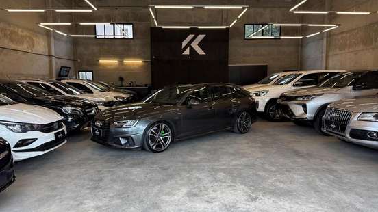 AUDI-A4-2019