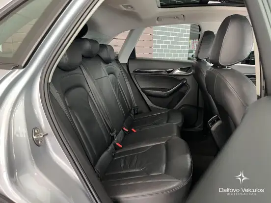 AUDI-Q3-2015