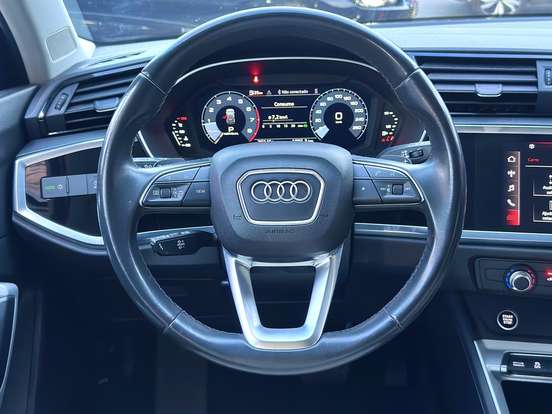 AUDI-Q3-2021