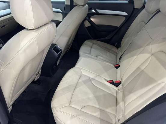 AUDI-Q3-2015