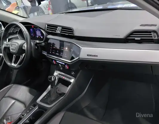 AUDI-Q3-2022