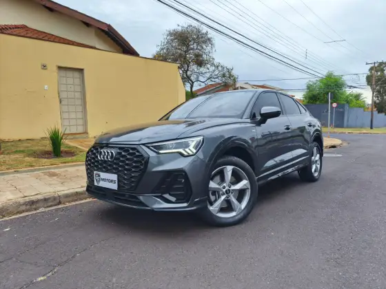 AUDI Q3 2.0 40 TFSI GASOLINA SPORTBACK PERFORMANCE BLACK QUATTRO TIPTRONIC AUDI Q3 2.0 40 TFSI GASOLINA SPORTBACK PERFORMANCE BLACK QUATTRO TIPTRONIC