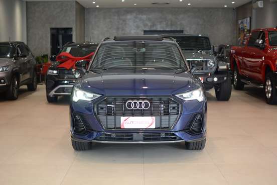 AUDI-Q3-2022