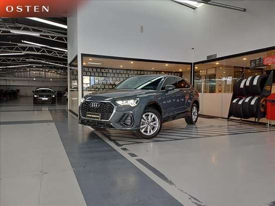 AUDI-Q3-2023