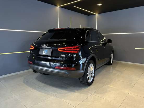 AUDI-Q3-2015