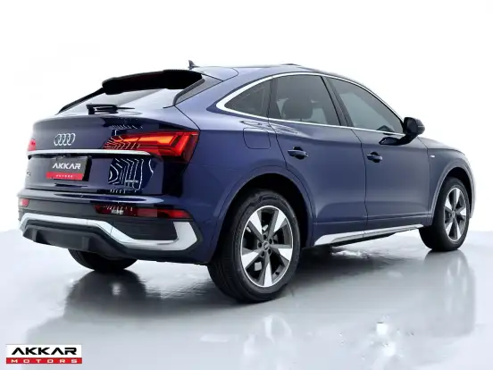 AUDI-Q5-2021