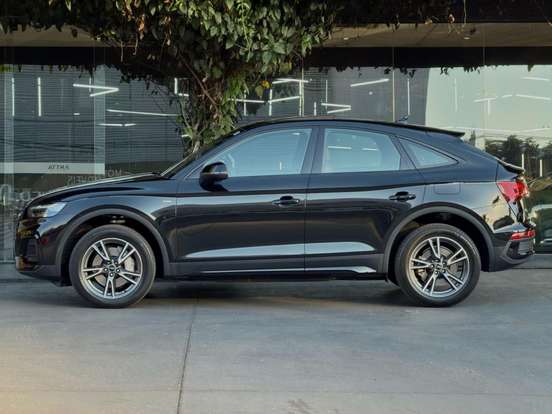 AUDI-Q5-2024