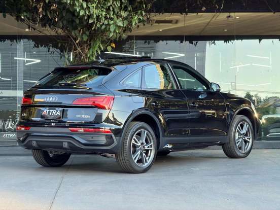 AUDI-Q5-2024