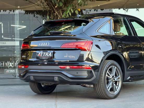 AUDI-Q5-2024