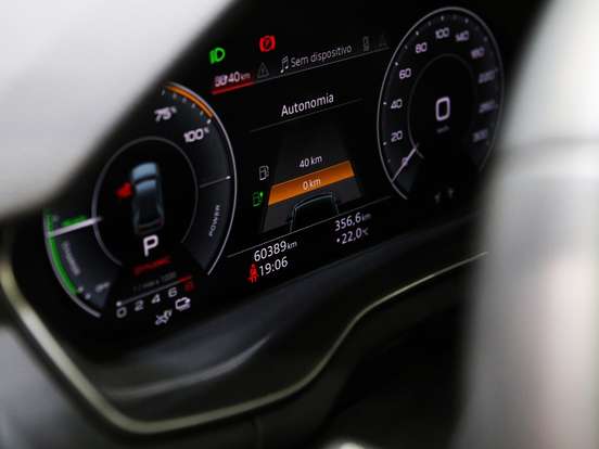 AUDI-Q5-2022