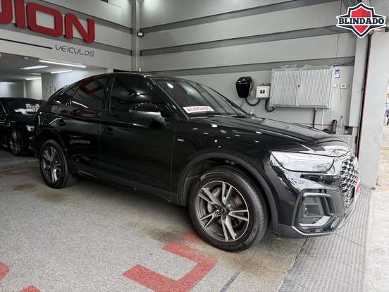 AUDI-Q5-2023