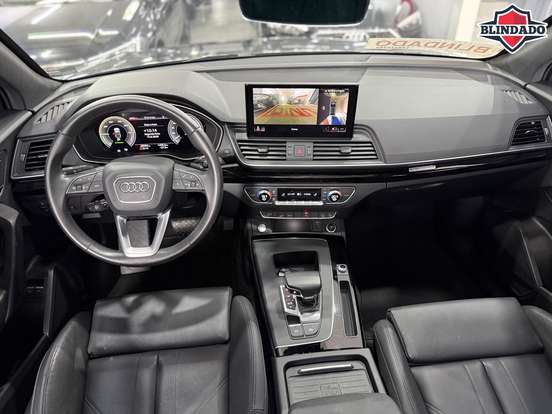 AUDI-Q5-2023