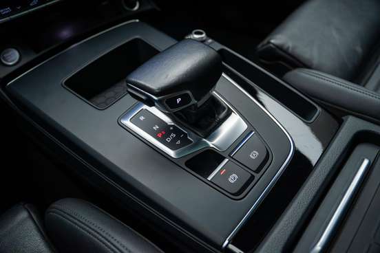 AUDI-Q5-2022