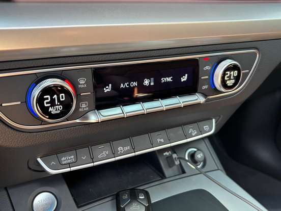AUDI-Q5-2022