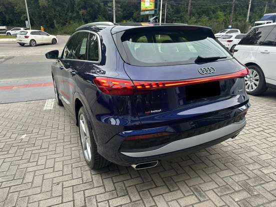 AUDI-Q5-2025