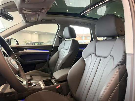 AUDI-Q5-2024