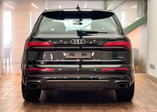 AUDI-Q7-2025
