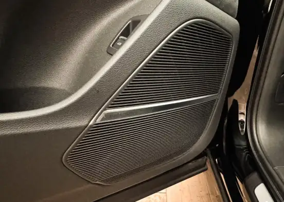AUDI-Q7-2025