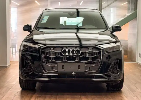 AUDI-Q7-2025