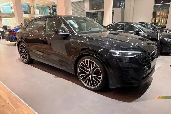 AUDI-Q8-2026