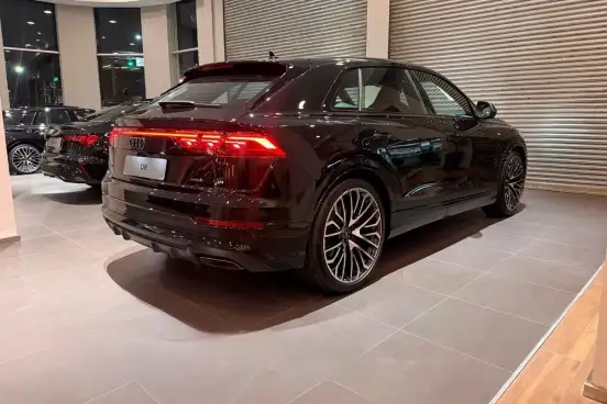 AUDI-Q8-2026