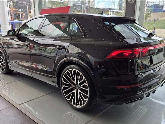 AUDI-Q8-3.0 TFSI GASOLINA PERFORMANCE BLACK QUATTRO TIPTRONIC AUDI-Q8-2025