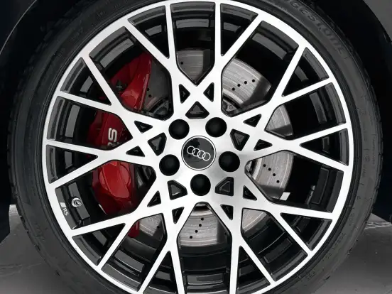 AUDI-RS3-2025