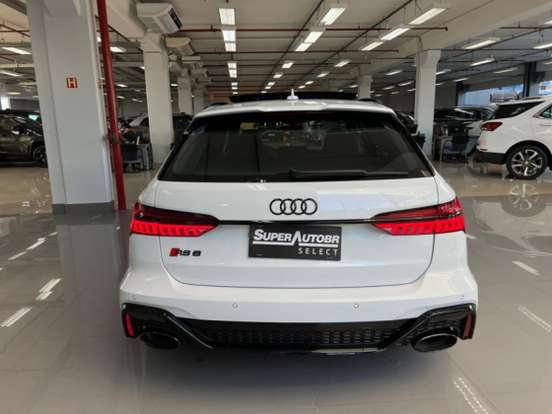 AUDI-RS6-2023