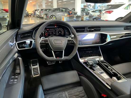 AUDI-RS6-2023