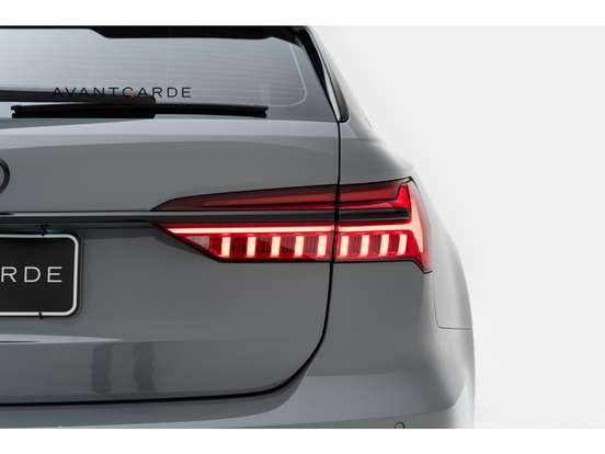 AUDI-RS6-2023
