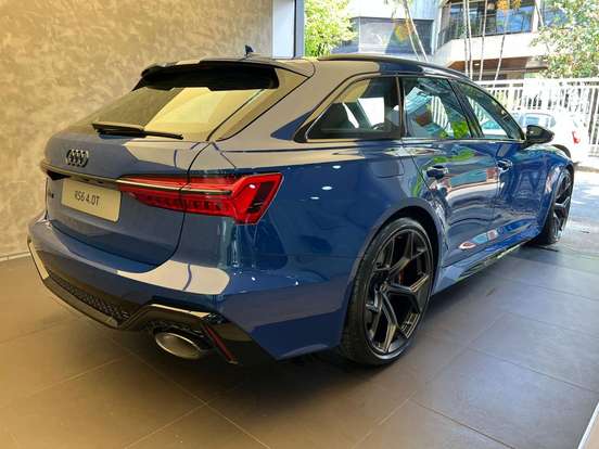 AUDI-RS6-2025