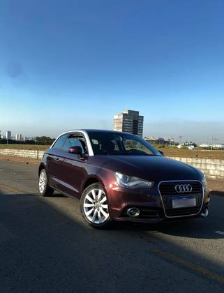 AUDI A1 1.4 TFSI ATTRACTION 16V 122CV GASOLINA 4P AUTOMÁTICO