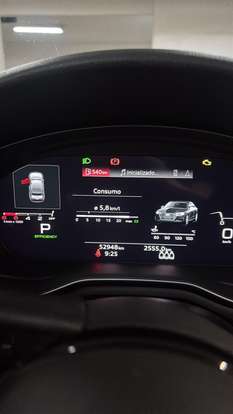 AUDI-A4-2022