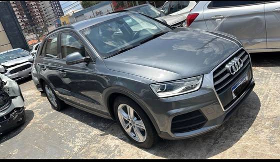 AUDI Q3 1.4 TFSI ATTRACTION GASOLINA 4P S TRONIC