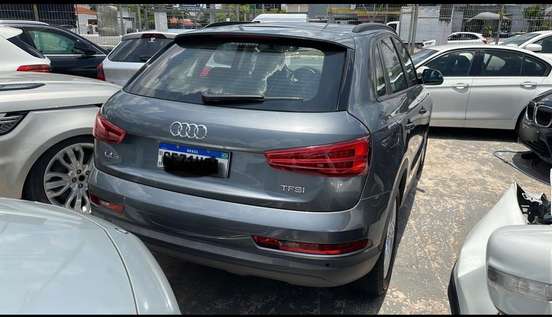 AUDI-Q3-2015