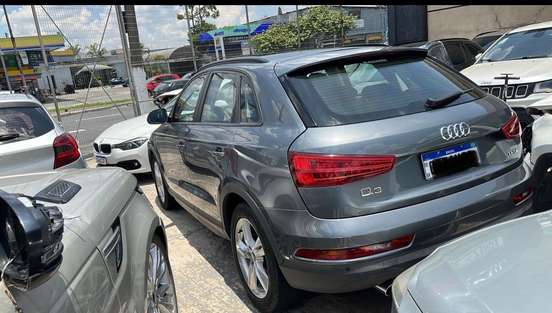 AUDI-Q3-2015