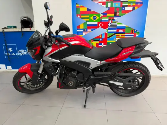 BAJAJ DOMINAR 250 BAJAJ DOMINAR 250