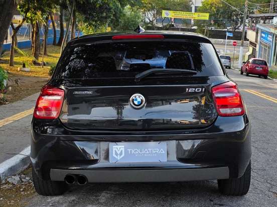 BMW-120i-2015