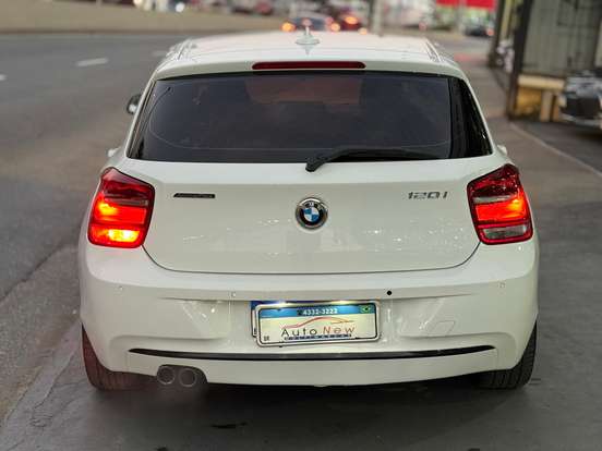 BMW-120i-2015