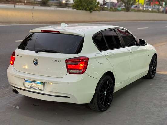 BMW-120i-2015