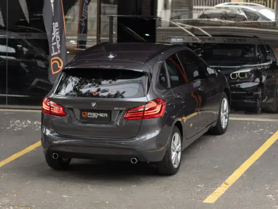 BMW-220i-2.0 CAT GP 16V TURBO ACTIVEFLEX 4P AUTOMÁTICO BMW-220i-2017
