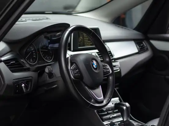 BMW-220i-2.0 CAT GP 16V TURBO ACTIVEFLEX 4P AUTOMÁTICO BMW-220i-2017