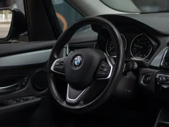 BMW-220i-2.0 CAT GP 16V TURBO ACTIVEFLEX 4P AUTOMÁTICO BMW-220i-2017